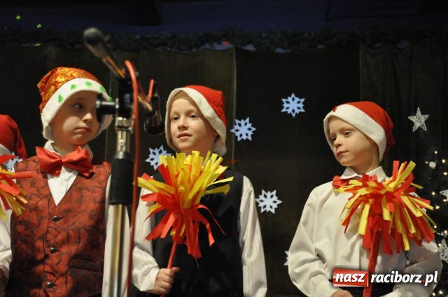 Zdjęcie w galerii na portalu naszraciborz.pl: Tłumy na kiermaszu w Krzanowicach wiadomości z regionu