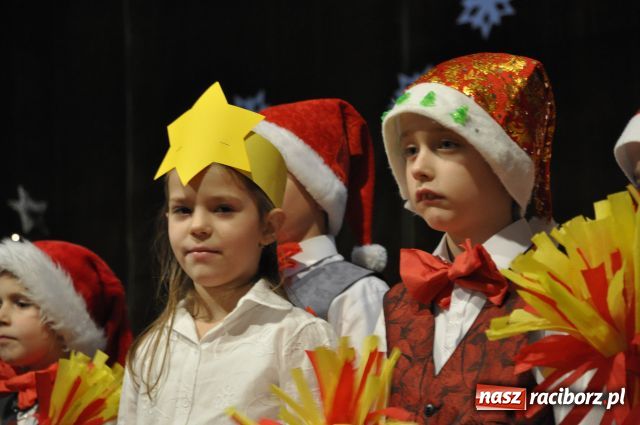 Zdjęcie w galerii na portalu naszraciborz.pl: Tłumy na kiermaszu w Krzanowicach wiadomości z regionu