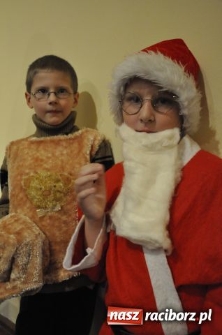 Zdjęcie w galerii na portalu naszraciborz.pl: Tłumy na kiermaszu w Krzanowicach wiadomości z regionu