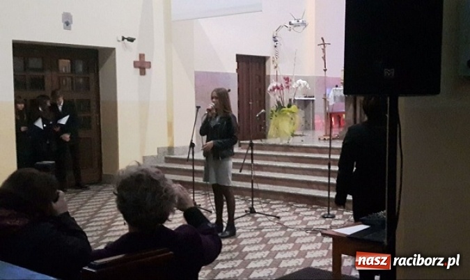 Zdjęcie w galerii na portalu naszraciborz.pl: Wychowankowie MDK w Raciborzu laureatami I Zgierskiego Festiwalu Piosenki Religijnej wiadomości z regionu