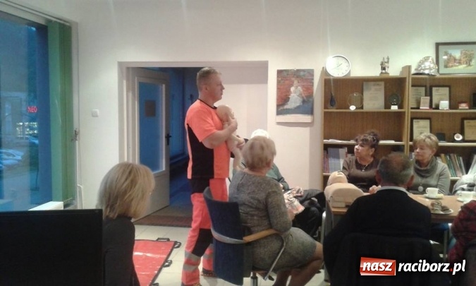 Zdjęcie w galerii na portalu naszraciborz.pl: W biurze poselskim o pierwszej pomocy  wiadomości z regionu