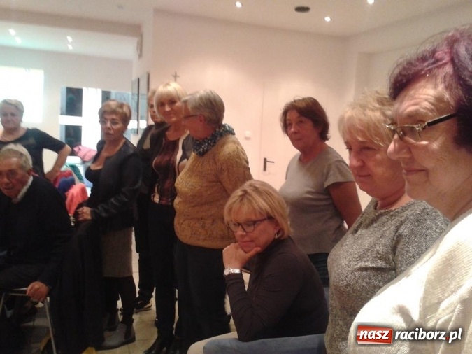 Zdjęcie w galerii na portalu naszraciborz.pl: W biurze poselskim o pierwszej pomocy  wiadomości z regionu