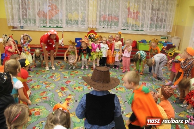 Zdjęcie w galerii na portalu naszraciborz.pl: Jesiennie i kolorowo w Przedszkolu w Sudole  wiadomości z regionu