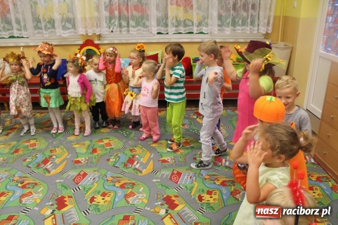 Zdjęcie w galerii na portalu naszraciborz.pl: Jesiennie i kolorowo w Przedszkolu w Sudole  wiadomości z regionu