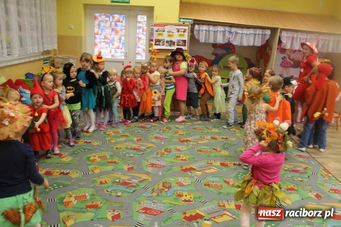 Zdjęcie w galerii na portalu naszraciborz.pl: Jesiennie i kolorowo w Przedszkolu w Sudole  wiadomości z regionu