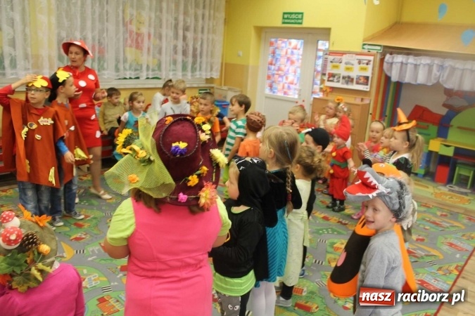 Zdjęcie w galerii na portalu naszraciborz.pl: Jesiennie i kolorowo w Przedszkolu w Sudole  wiadomości z regionu