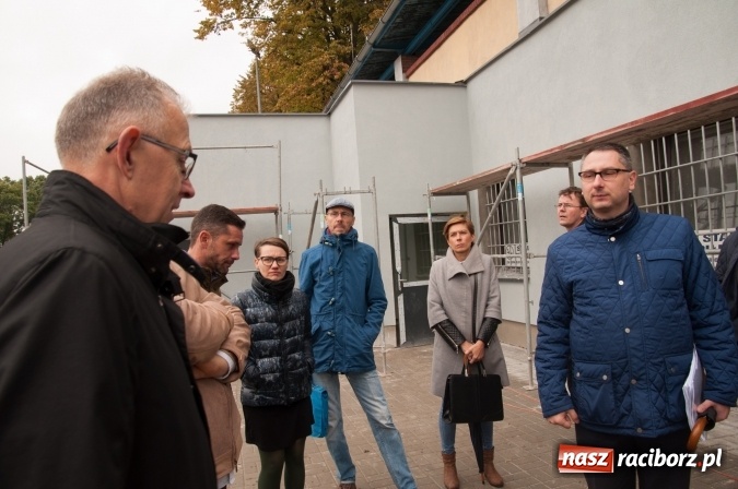 Zdjęcie w galerii na portalu naszraciborz.pl: Radni komisji branżowej z gospodarską wizytą na Srebrnej wiadomości z regionu