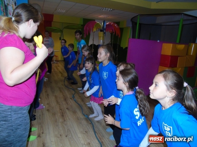 Zdjęcie w galerii na portalu naszraciborz.pl: Wizyta czeskich uczniów i nauczycieli w Szkole Podstawowej nr 13 wiadomości z regionu