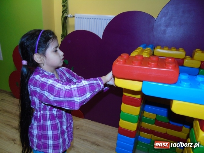 Zdjęcie w galerii na portalu naszraciborz.pl: Wizyta czeskich uczniów i nauczycieli w Szkole Podstawowej nr 13 wiadomości z regionu