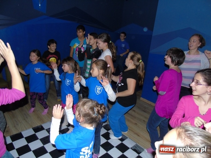 Zdjęcie w galerii na portalu naszraciborz.pl: Wizyta czeskich uczniów i nauczycieli w Szkole Podstawowej nr 13 wiadomości z regionu