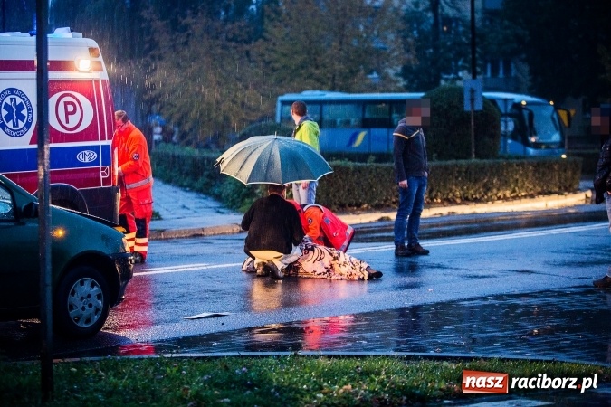 Zdjęcie w galerii na portalu naszraciborz.pl: Kolejne potrącenie, tym razem na Opawskiej. 66-latka była na pasach! wiadomości z regionu