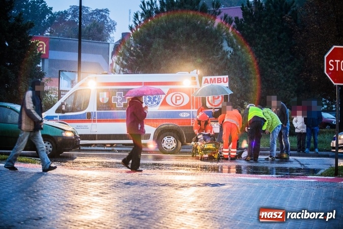 Zdjęcie w galerii na portalu naszraciborz.pl: Kolejne potrącenie, tym razem na Opawskiej. 66-latka była na pasach! wiadomości z regionu