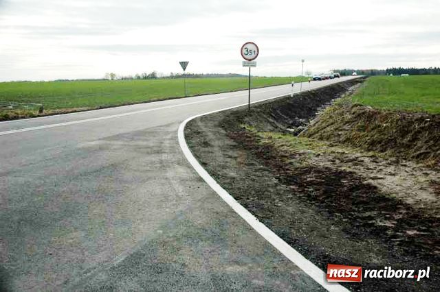 Zdjęcie w galerii na portalu naszraciborz.pl: Modernizacja transgranicznej drogi wiadomości z regionu