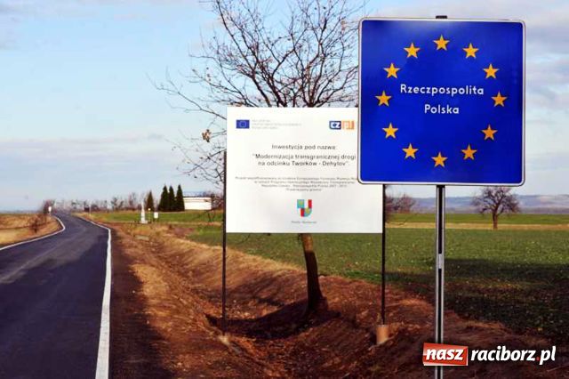 Zdjęcie w galerii na portalu naszraciborz.pl: Modernizacja transgranicznej drogi wiadomości z regionu