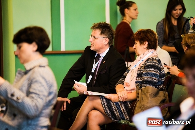 Zdjęcie w galerii na portalu naszraciborz.pl: W Raciborzu dyskutują o trzeciej rewolucji przemysłowej wiadomości z regionu