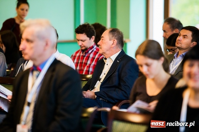 Zdjęcie w galerii na portalu naszraciborz.pl: W Raciborzu dyskutują o trzeciej rewolucji przemysłowej wiadomości z regionu