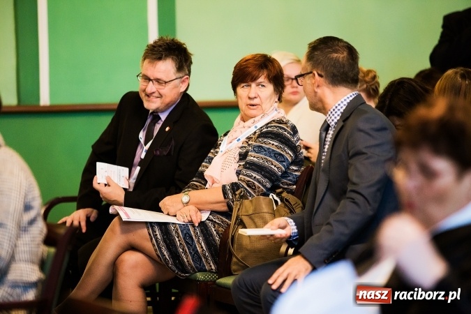 Zdjęcie w galerii na portalu naszraciborz.pl: W Raciborzu dyskutują o trzeciej rewolucji przemysłowej wiadomości z regionu