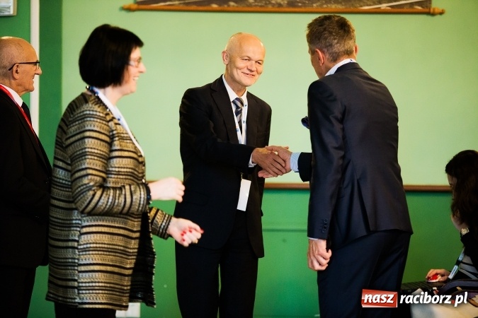 Zdjęcie w galerii na portalu naszraciborz.pl: W Raciborzu dyskutują o trzeciej rewolucji przemysłowej wiadomości z regionu