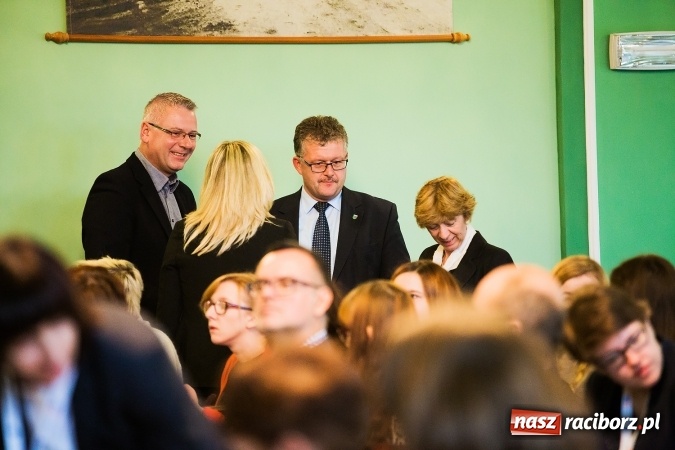 Zdjęcie w galerii na portalu naszraciborz.pl: W Raciborzu dyskutują o trzeciej rewolucji przemysłowej wiadomości z regionu