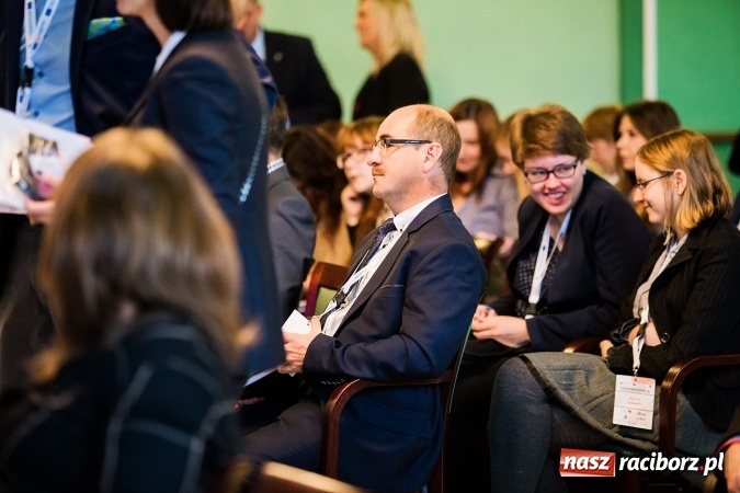 Zdjęcie w galerii na portalu naszraciborz.pl: W Raciborzu dyskutują o trzeciej rewolucji przemysłowej wiadomości z regionu