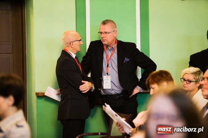 Zdjęcie w galerii na portalu naszraciborz.pl: W Raciborzu dyskutują o trzeciej rewolucji przemysłowej wiadomości z regionu