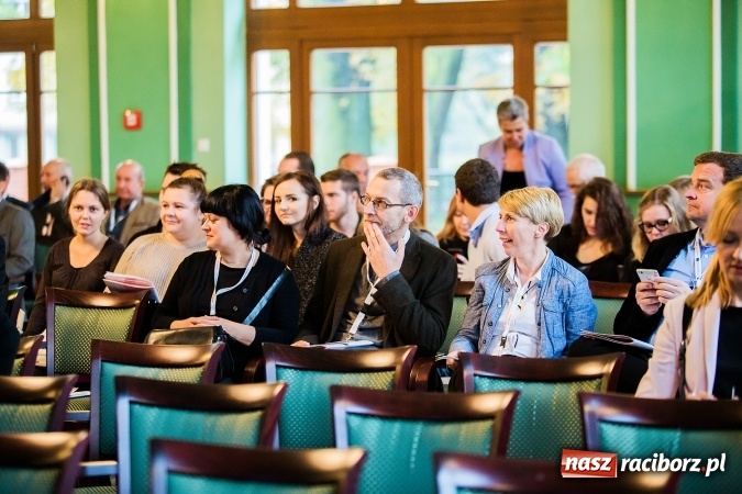 Zdjęcie w galerii na portalu naszraciborz.pl: W Raciborzu dyskutują o trzeciej rewolucji przemysłowej wiadomości z regionu