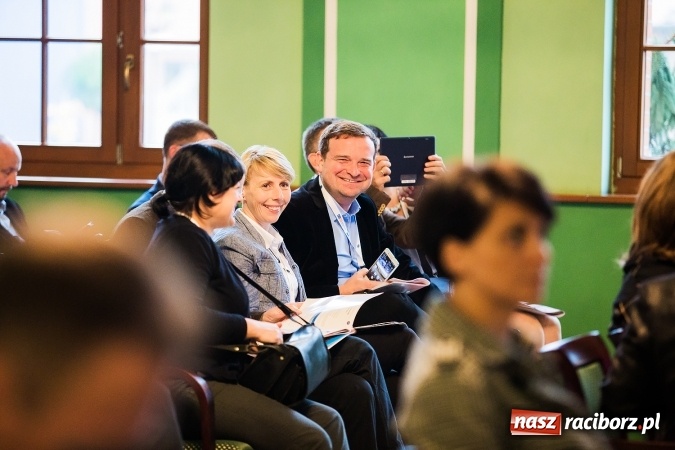Zdjęcie w galerii na portalu naszraciborz.pl: W Raciborzu dyskutują o trzeciej rewolucji przemysłowej wiadomości z regionu