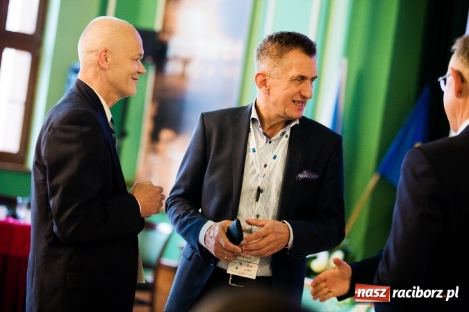 Zdjęcie w galerii na portalu naszraciborz.pl: W Raciborzu dyskutują o trzeciej rewolucji przemysłowej wiadomości z regionu