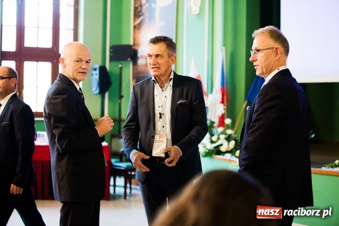 Zdjęcie w galerii na portalu naszraciborz.pl: W Raciborzu dyskutują o trzeciej rewolucji przemysłowej wiadomości z regionu