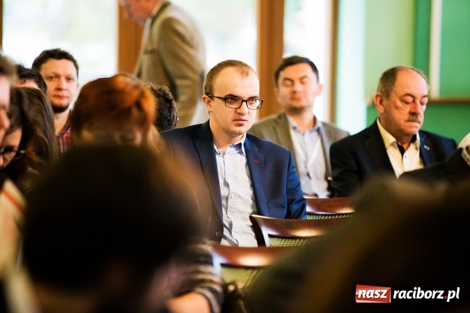 Zdjęcie w galerii na portalu naszraciborz.pl: W Raciborzu dyskutują o trzeciej rewolucji przemysłowej wiadomości z regionu