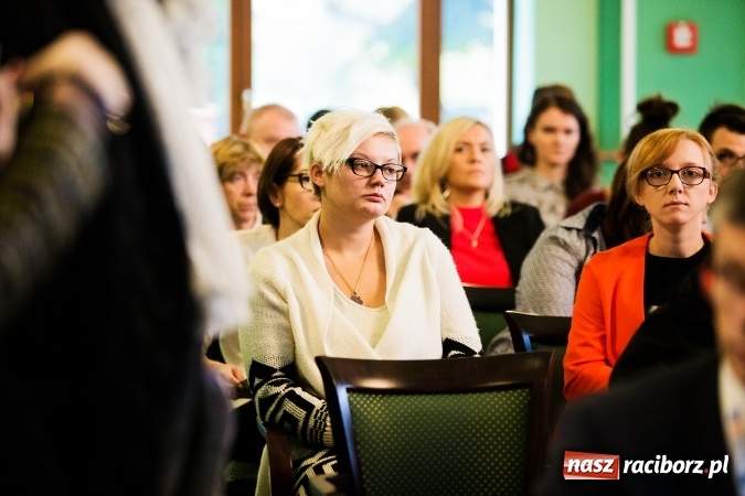 Zdjęcie w galerii na portalu naszraciborz.pl: W Raciborzu dyskutują o trzeciej rewolucji przemysłowej wiadomości z regionu