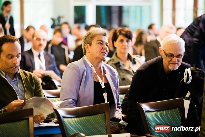 Zdjęcie w galerii na portalu naszraciborz.pl: W Raciborzu dyskutują o trzeciej rewolucji przemysłowej wiadomości z regionu