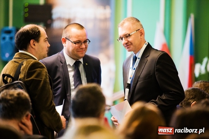 Zdjęcie w galerii na portalu naszraciborz.pl: W Raciborzu dyskutują o trzeciej rewolucji przemysłowej wiadomości z regionu