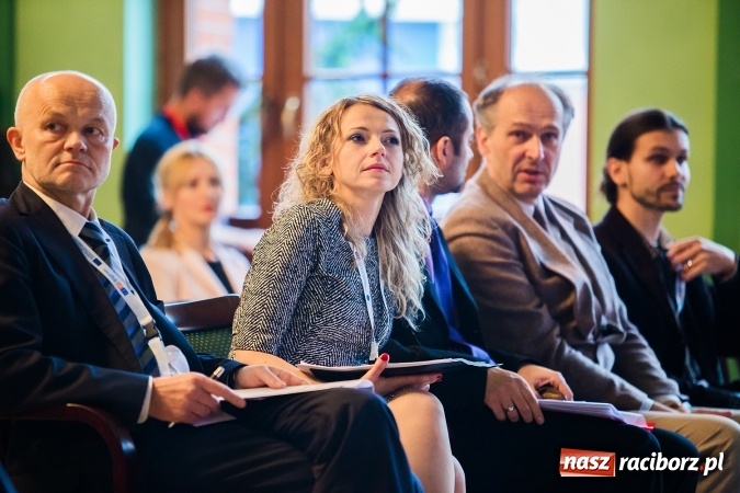 Zdjęcie w galerii na portalu naszraciborz.pl: W Raciborzu dyskutują o trzeciej rewolucji przemysłowej wiadomości z regionu