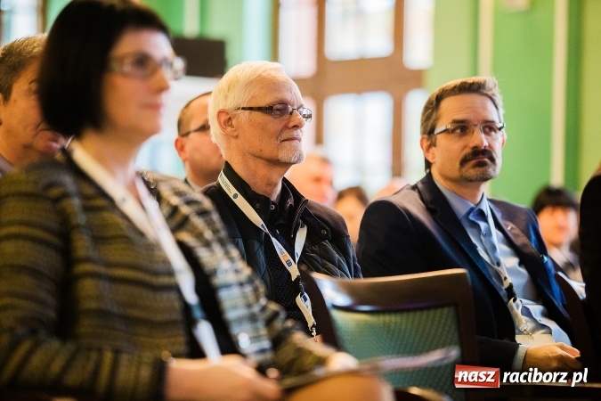 Zdjęcie w galerii na portalu naszraciborz.pl: W Raciborzu dyskutują o trzeciej rewolucji przemysłowej wiadomości z regionu