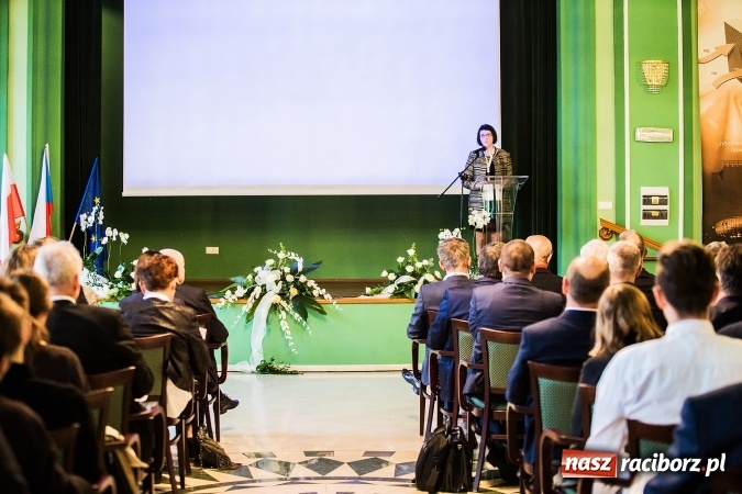 Zdjęcie w galerii na portalu naszraciborz.pl: W Raciborzu dyskutują o trzeciej rewolucji przemysłowej wiadomości z regionu