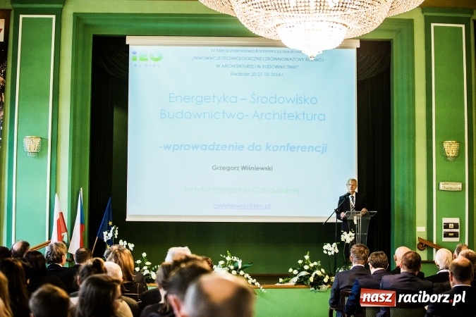 Zdjęcie w galerii na portalu naszraciborz.pl: W Raciborzu dyskutują o trzeciej rewolucji przemysłowej wiadomości z regionu