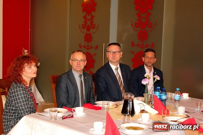 Zdjęcie w galerii na portalu naszraciborz.pl: Nauczycielska Solidarność świętowała w Raciborskiej Dzień Edukacji Narodowej wiadomości z regionu