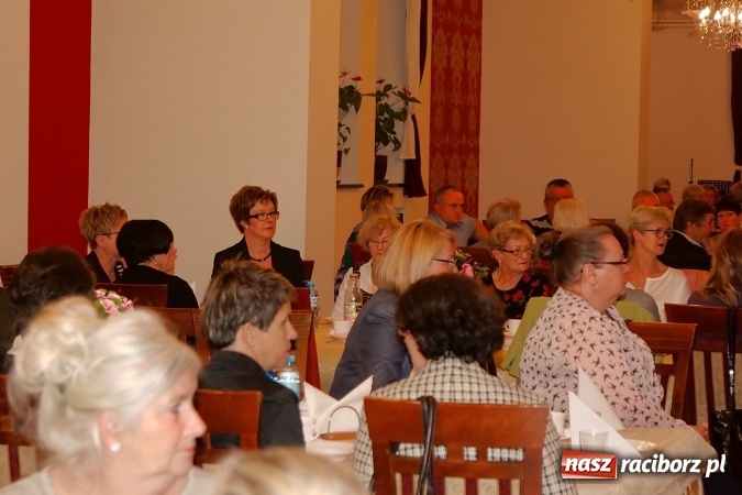 Zdjęcie w galerii na portalu naszraciborz.pl: Nauczycielska Solidarność świętowała w Raciborskiej Dzień Edukacji Narodowej wiadomości z regionu