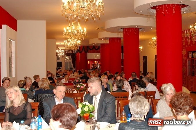 Zdjęcie w galerii na portalu naszraciborz.pl: Nauczycielska Solidarność świętowała w Raciborskiej Dzień Edukacji Narodowej wiadomości z regionu