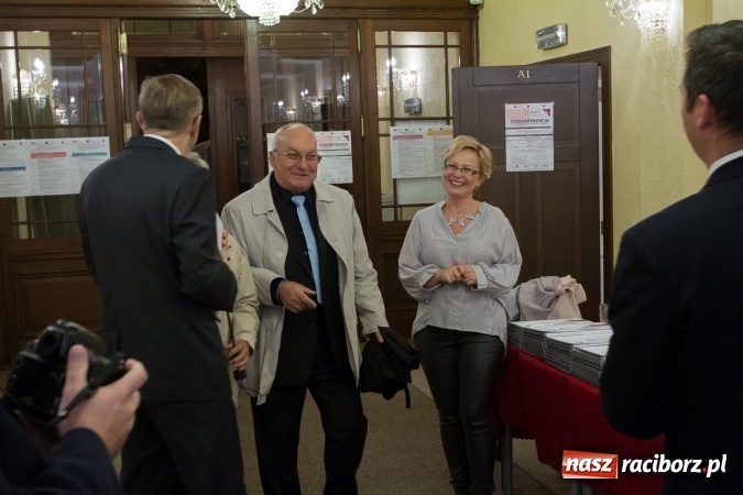 Zdjęcie w galerii na portalu naszraciborz.pl: Wręczono Filary Ziemi Raciborskiej FOTO wiadomości z regionu