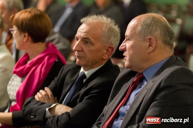 Zdjęcie w galerii na portalu naszraciborz.pl: Wręczono Filary Ziemi Raciborskiej FOTO wiadomości z regionu