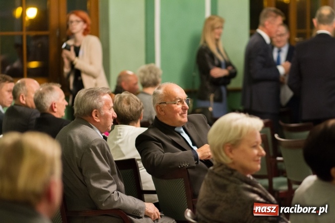 Zdjęcie w galerii na portalu naszraciborz.pl: Wręczono Filary Ziemi Raciborskiej FOTO wiadomości z regionu