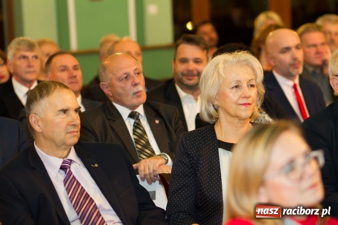 Zdjęcie w galerii na portalu naszraciborz.pl: Wręczono Filary Ziemi Raciborskiej FOTO wiadomości z regionu