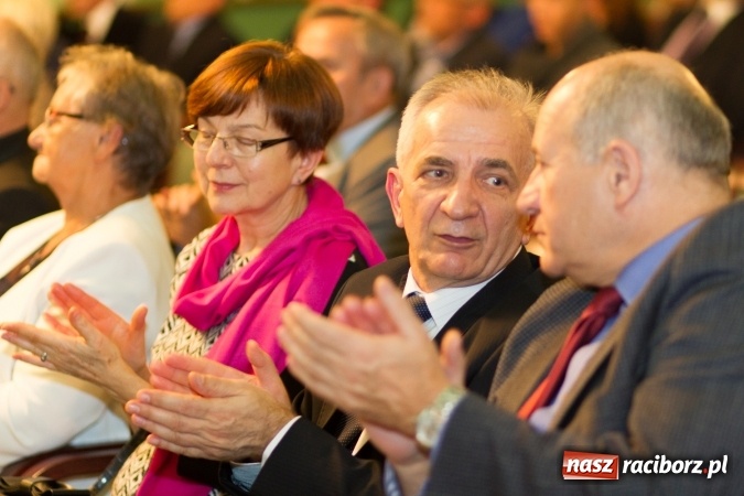Zdjęcie w galerii na portalu naszraciborz.pl: Wręczono Filary Ziemi Raciborskiej FOTO wiadomości z regionu