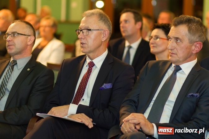 Zdjęcie w galerii na portalu naszraciborz.pl: Wręczono Filary Ziemi Raciborskiej FOTO wiadomości z regionu