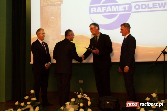 Zdjęcie w galerii na portalu naszraciborz.pl: Wręczono Filary Ziemi Raciborskiej FOTO wiadomości z regionu