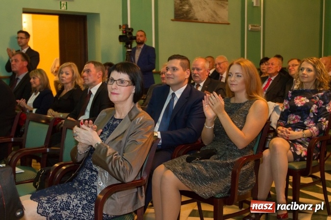Zdjęcie w galerii na portalu naszraciborz.pl: Wręczono Filary Ziemi Raciborskiej FOTO wiadomości z regionu