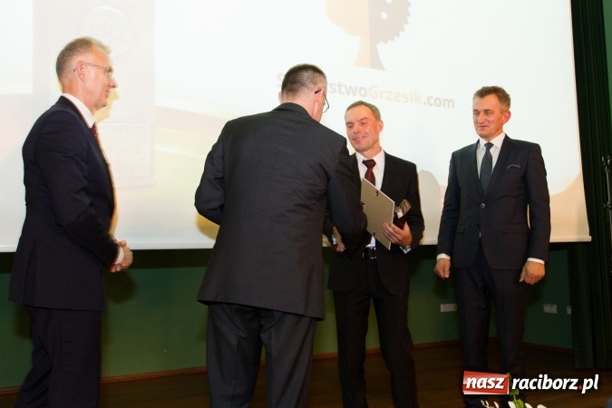 Zdjęcie w galerii na portalu naszraciborz.pl: Wręczono Filary Ziemi Raciborskiej FOTO wiadomości z regionu