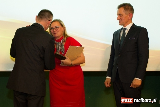 Zdjęcie w galerii na portalu naszraciborz.pl: Wręczono Filary Ziemi Raciborskiej FOTO wiadomości z regionu